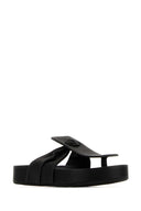 Pantofole infradito in pelle nera Uma Wang