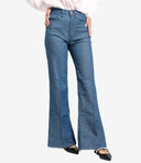 Indossa i jeans Fuller in denim