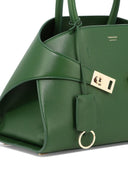 Bolso de "abrazo" de Ferragamo