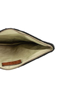 Ibeliv "Ampy" Clutch