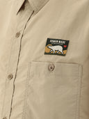 Camicia in nylon fatta umana