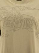 فستان بربري مع عقد