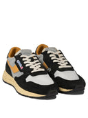 حذاء رياضي "Reelwind" من "أوتري".