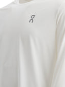 Al ejecutar la camiseta "Core Long T"