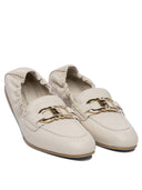 Mocassins de ferragamo et pantoufles