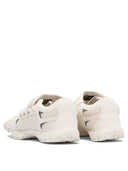 أحذية Vibram وينزلق