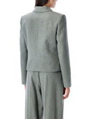 Las chaquetas de la prenda gris