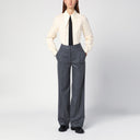 La camisa de chipre de color de vainilla