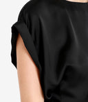 Filosofía de Lorenzo Serafini camisas negras
