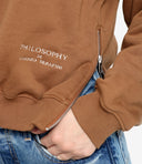 Filosofía de Lorenzo Serafini Sweaters Camel