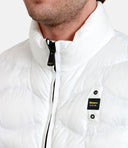 Blauer suéteres blancos