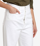 Persone Jeans bianchi