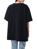 Les t-shirts et les polos noirs