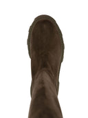 Gia Borghini transporte la botte tubolaire