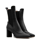 L'Autre heeft Boots Black gekozen