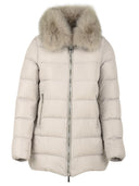 Kości słoniowej Moore Coats