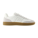天鹅运动鞋Balmain Leather White