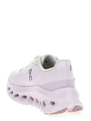 Auf 'CloudTilt' Sneakers