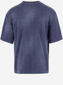 Ein Papierkind -Baumwoll -Shirt mit Logo