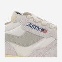 Sneaker a basso contenuto di nylon e pelle scamosciata