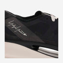 y 3