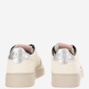Sneaker in pelle bassa medaglia di autry
