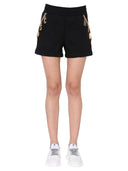 모스 미노 미소는 버뮤다를 퀼트했다