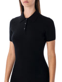 T di Alexander Wang si veste nero