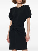 Victoria Beckham kler seg svart