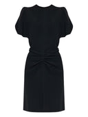 Victoria Beckham kler seg svart