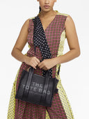 Marc Jacobs tasker .. sort