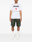 Moschino T恤和绣花