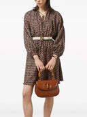 GG 크로스 체인 인쇄가있는 구찌 드레스