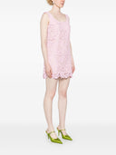 Mini abito in pizzo floreale rosa auto -ritratto