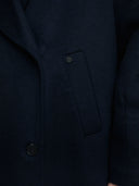 Abrigo de lana cerrado