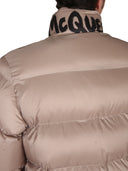 Alexander MC Queen Graffiti Logo Imprime Down Jacket