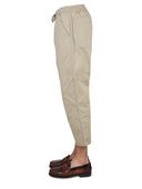 Pantaloni in forma delle opere universali