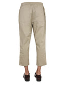 Pantaloni in forma delle opere universali