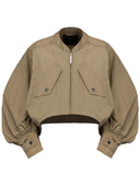 Po etykiecie czapki na ramię