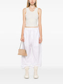 전체 스튜디오는 탱크 쌀을 자릅니다