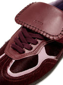 Dette er en liste over Europa -Parlamentets valgkredse efter befolkning.