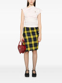 ♪ Jeg er den som har makten ♪