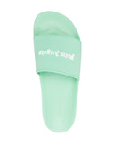 Palmgelgel schieben Sandalen mit geprägter Logo