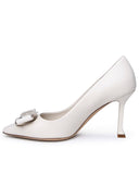 Salvatore Ferragamo Ivory Lear Pumps