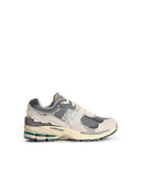 New Balance'2002R'灰色织物运动鞋