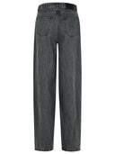 Jean en coton noir tournait avec des lacets