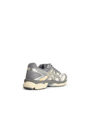 Asics 'Cumulus' Sneakers In Cream And Grey Technical Fabric
