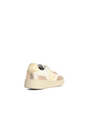 Veja 'V90' White Lear Sneakers