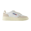 Zapatillas medallistas Autry Leather White