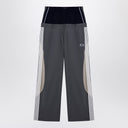 I pantaloni tagli della tuta Balenciaga in tessuto tecnico